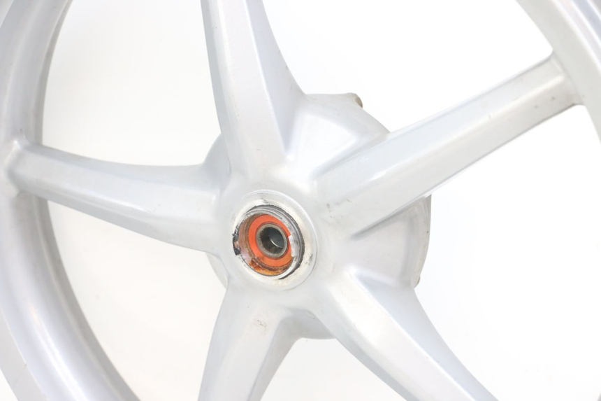 photo de FRONT WHEEL PIAGGIO LIBERTY 4T 50 (2004 - 2008) - High-resolution close-up