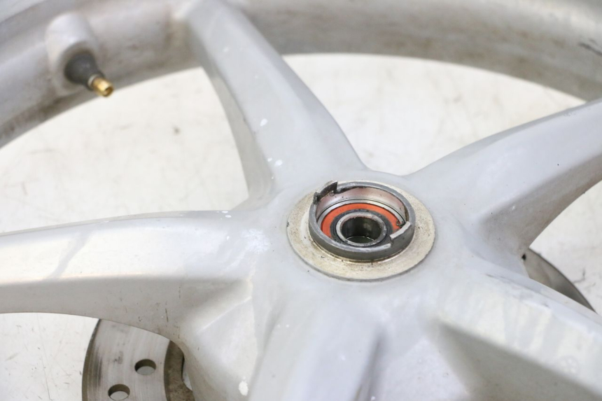 photo de FRONT RIM PIAGGIO LIBERTY 4T 50 (2009 - 2015) - Alternative perspective