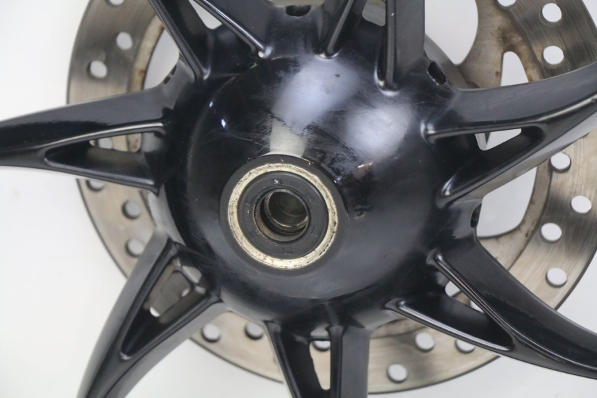 photo de FRONT WHEEL RIM PIAGGIO LIBERTY IGET 4T 50 (2015 - 2020) - Distinctive features