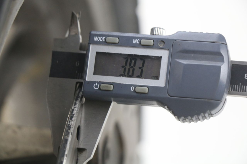 photo de FRONT RIM KYMCO LIKE 4T 50 (2009 - 2018) - Zoom on usage condition