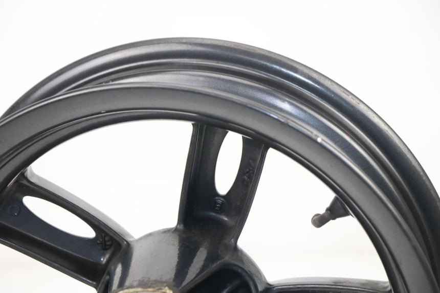 photo de FRONT WHEEL RIM MBK OVETTO 2T 50 (2007 - 2017) - Additional view of the item