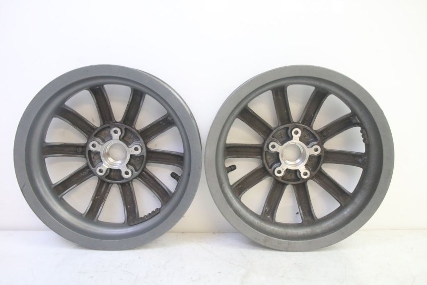 photo de FRONT WHEEL RIM PIAGGIO MP3 LT 400 (2007 - 2012) - Component zoom