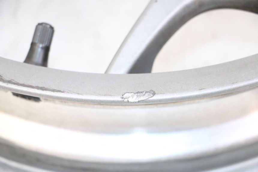 photo de FRONT RIM PIAGGIO MP3 500 (2014 - 2017) - High-resolution close-up