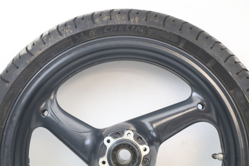 photo de FRONT RIM MOTO GUZZI NORGE 8V GT 1200 (2011 - 2016) - Zoom on usage condition