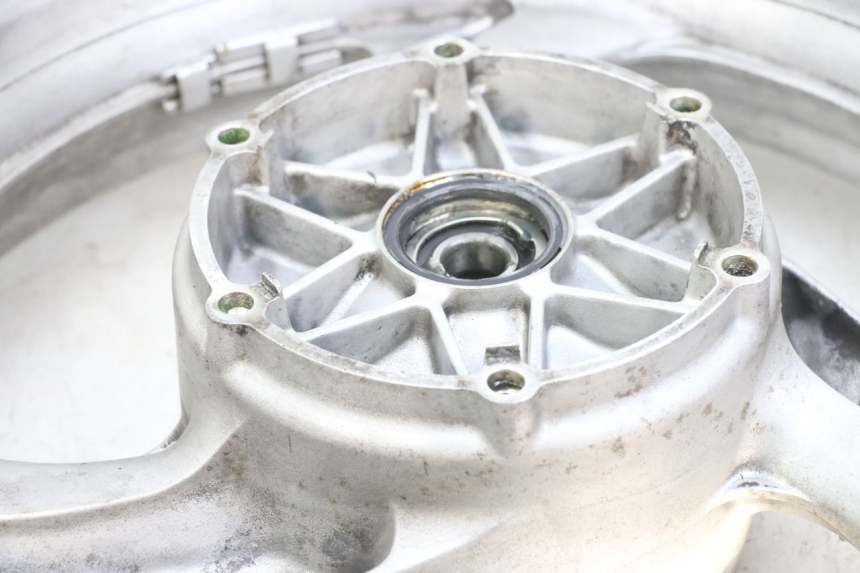 photo de FRONT WHEEL HONDA NTV DEAUVILLE 650 (1998 - 2001) - Alternative perspective