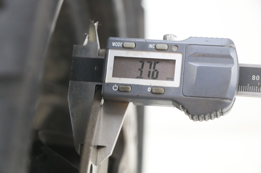 photo de FRONT WHEEL RIM TNT MOTOR OTTO 2T 50 (2012 - 2018) - Zoom on usage condition