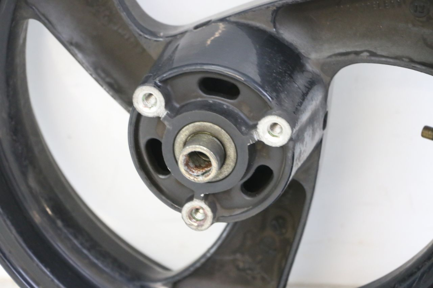 photo de FRONT WHEEL RIM PEUGEOT ELYSTAR 50 (2002 - 2014) - Technical close-up