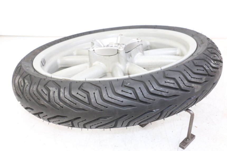 photo de FRONT RIM PIAGGIO BEVERLY 125 (1998 - 2005) - Zoom on usage condition