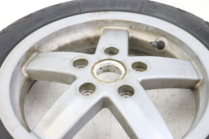 photo de FRONT WHEEL RIM PIAGGIO VESPA LX 2T 50 (2005 - 2013) - Fixing points details