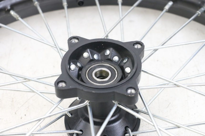 photo de FRONT RIM APOLLO RFZ 140 - Surface and material condition