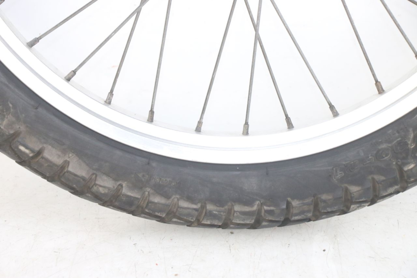 photo de FRONT WHEEL RIM GILERA RK 50 (1996 - 1999) - Distinctive features
