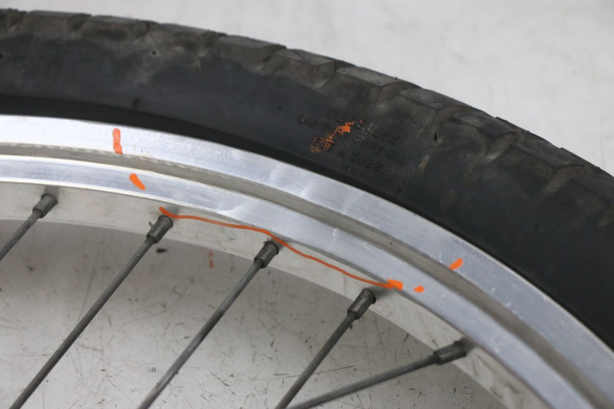 photo de FRONT WHEEL RIM GILERA RK 50 (1996 - 1999) - Technical close-up