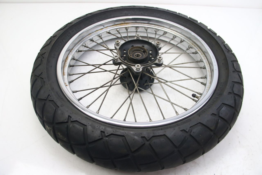 photo de FRONT WHEEL RIM HYOSUNG RT KARION 125 (2003 - 2007) - Focus on structure