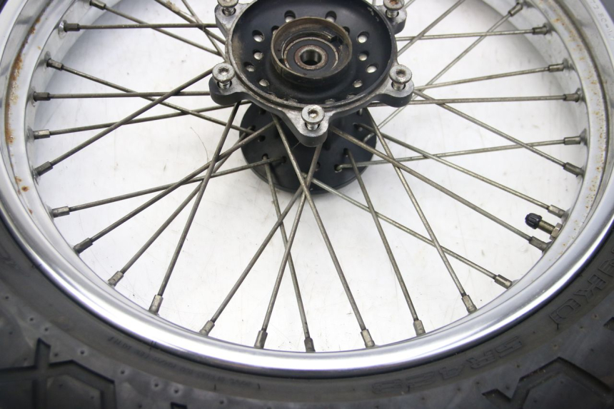 photo de FRONT WHEEL RIM HYOSUNG RT KARION 125 (2003 - 2007) - Alternative angle