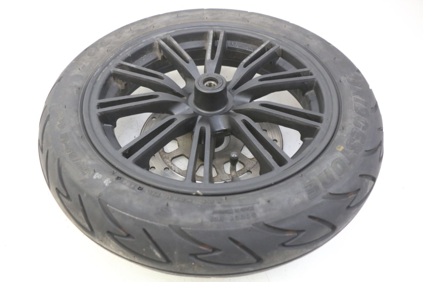 photo de FRONT WHEEL RIM LVNENG S5 1 (2019 - 2023) - Technical close-up