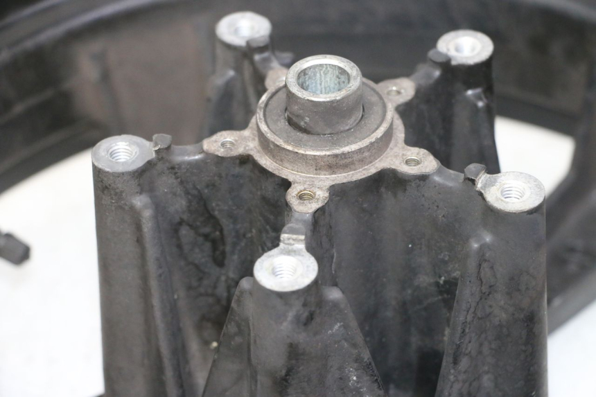 photo de FRONT RIM PEUGEOT SATELIS 125 (2013 - 2018) - Additional view of the item