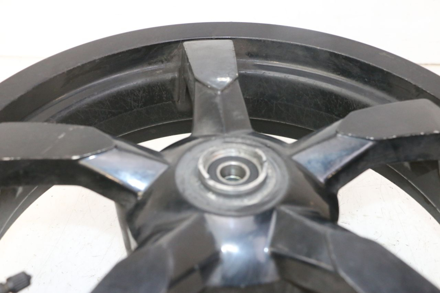 photo de FRONT RIM PEUGEOT SATELIS 125 (2013 - 2018) - Distinctive features