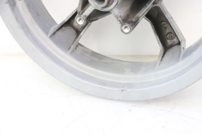 photo de FRONT WHEEL PEUGEOT SATELIS 125 (2006 - 2009) - Surface and material condition