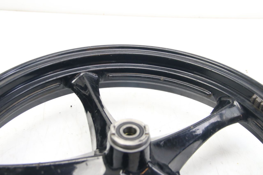 photo de FRONT WHEEL SUZUKI SIXTEEN 125 (2008 - 2010) - Focus on structure