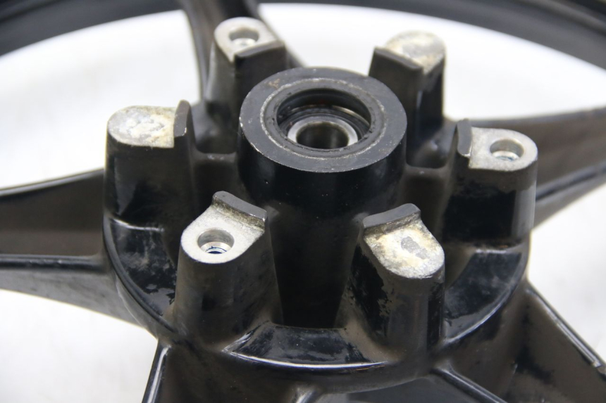 photo de FRONT WHEEL SUZUKI SIXTEEN 125 (2008 - 2010) - Alternative angle