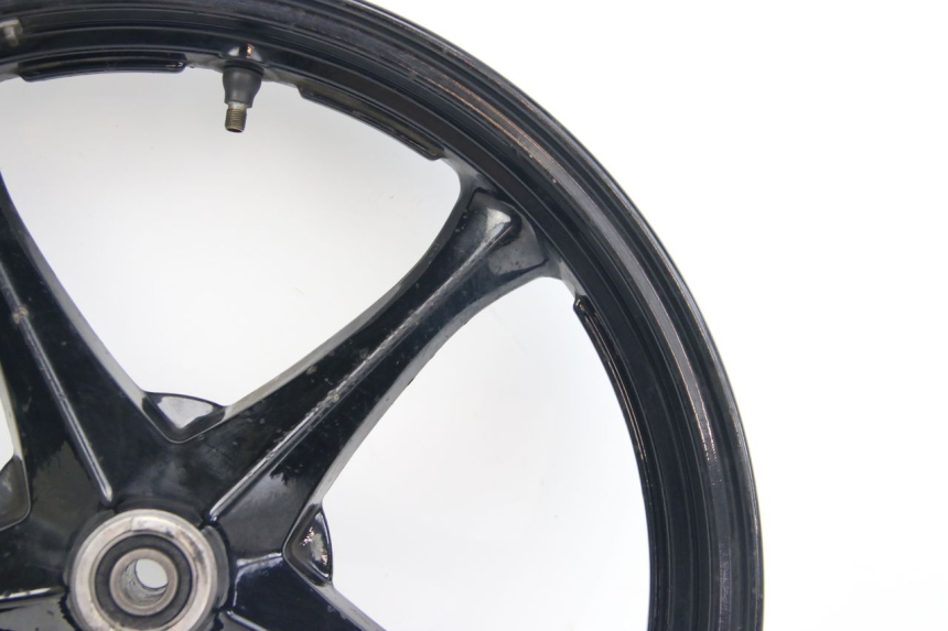 photo de FRONT WHEEL SUZUKI SIXTEEN 125 (2008 - 2010) - Fixing points details