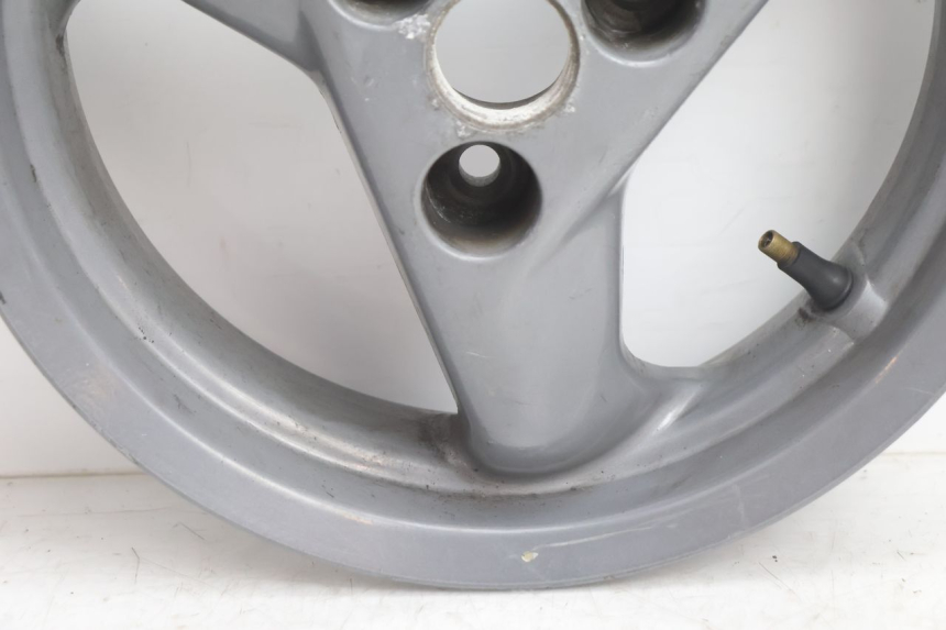 photo de FRONT WHEEL RIM PEUGEOT SPEEDFIGHT LC 50 (1996 - 2002) - Zoom on usage condition
