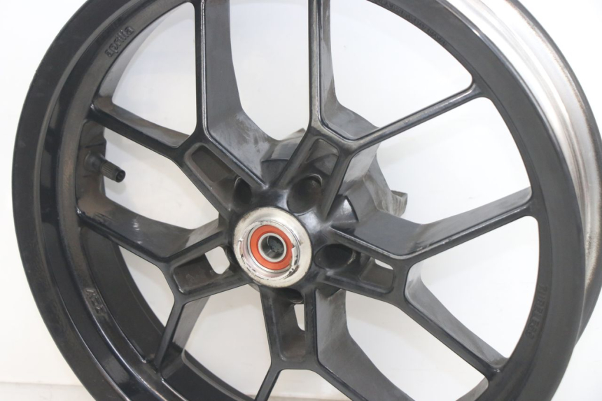 photo de FRONT WHEEL RIM APRILIA SR 2T 50 (2012 - 2017) - Component detail