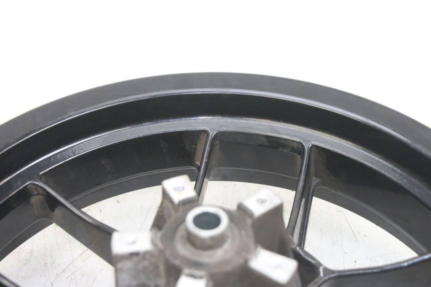 photo de FRONT WHEEL RIM APRILIA SR 2T 50 (2012 - 2017) - Distinctive features