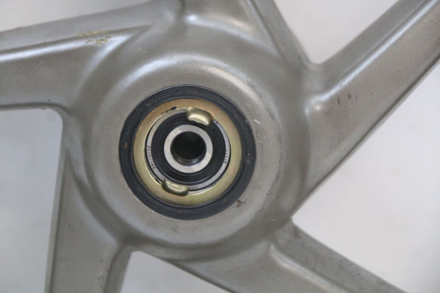 photo de FRONT RIM APRILIA SR CARB LC 2T 50 (2004 - 2012) - Technical close-up