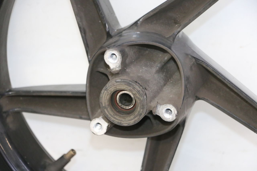 photo de FRONT WHEEL RIM APRILIA SR R 2T LC 50 (2018 - 2021) - Markings and original references