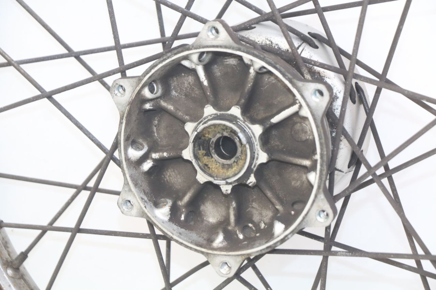 photo de FRONT WHEEL RIM YAMAHA SR 125 (1982 - 2003) - Surface and material condition