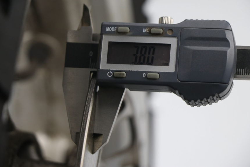 photo de FRONT RIM PEUGEOT SUM UP 125 (2008 - 2013) - Technical close-up