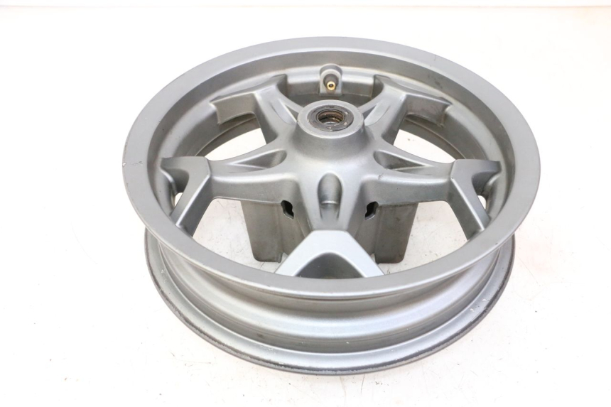 photo de FRONT WHEEL RIM APRILIA SXR 50 (2021 - 2023) - Distinctive features