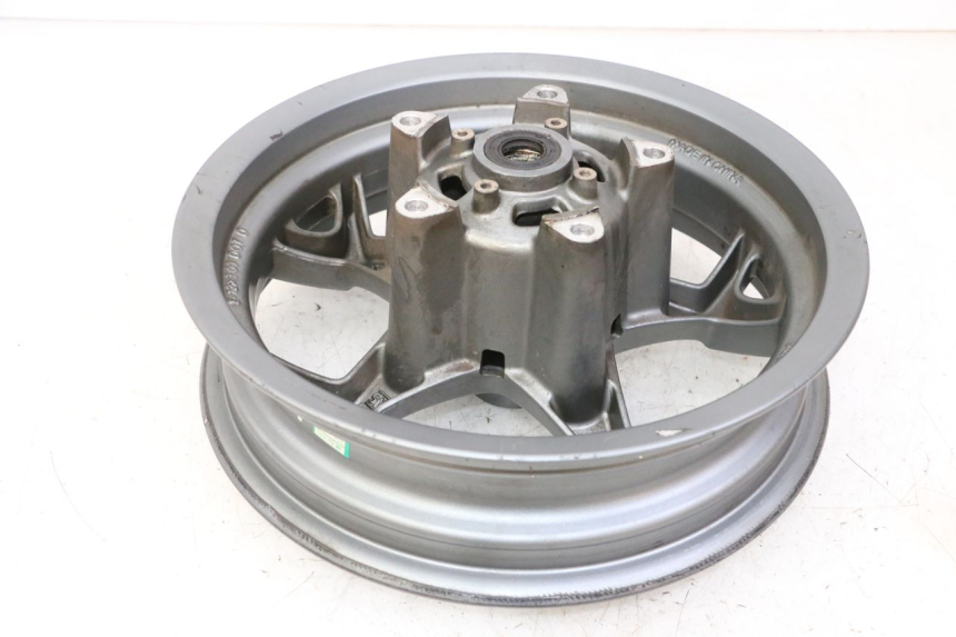 photo de FRONT WHEEL RIM APRILIA SXR 50 (2021 - 2023) - Focus on structure