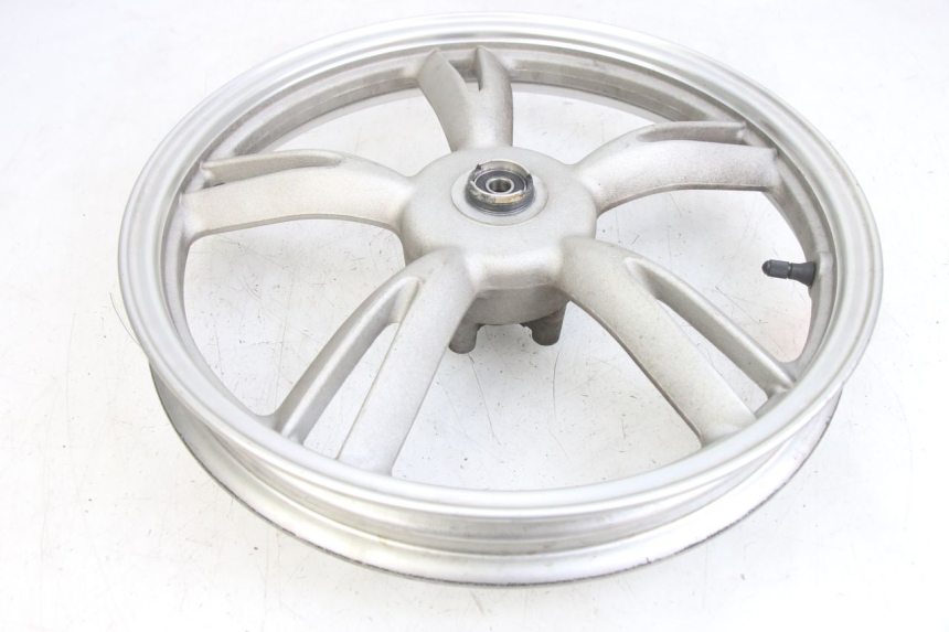 photo de FRONT WHEEL PEUGEOT TWEET 4T 50 (2014 - 2019) - Technical close-up