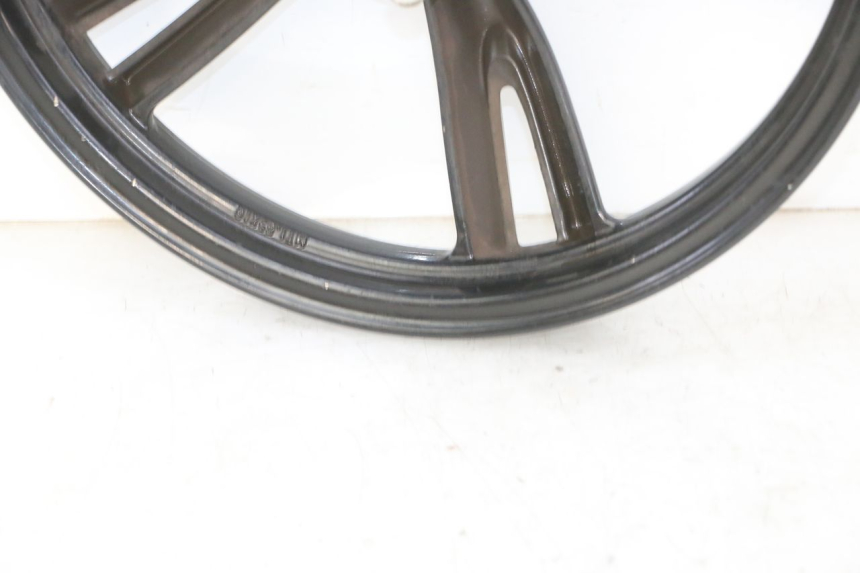 photo de FRONT WHEEL RIM PEUGEOT TWEET 4T 50 (2018 - 2022) - Surface and material condition