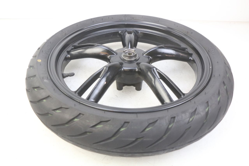 photo de FRONT WHEEL RIM PEUGEOT TWEET 125 (2010 - 2017) - Zoom on usage condition