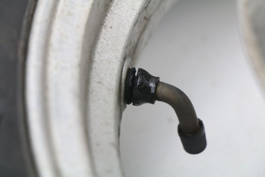 photo de FRONT RIM RAZZO VENICE 50 (2009 - 2014) - Technical close-up