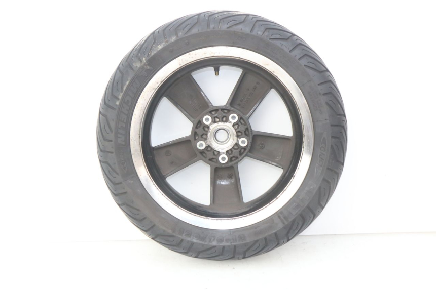 photo de FRONT WHEEL RIM PIAGGIO VESPA GTS IGET ABS 125 (2017 - 2023) - High-resolution close-up