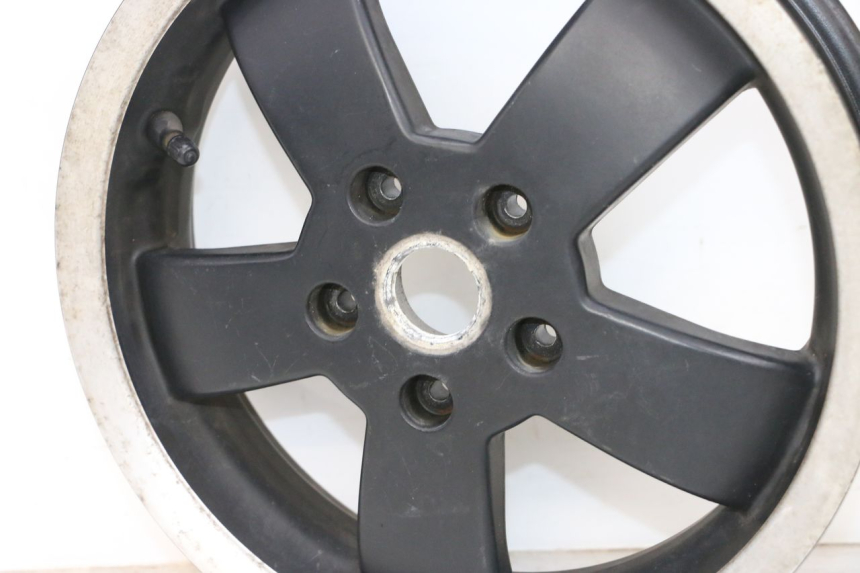 photo de FRONT WHEEL RIM PIAGGIO VESPA GTS SUPER IE 125 (2009 - 2016) - High-resolution close-up