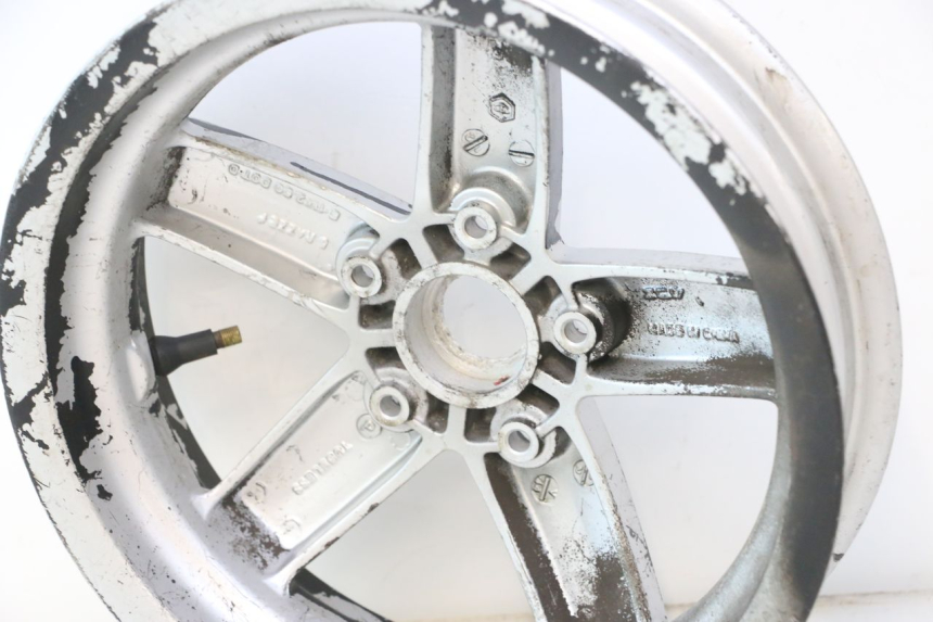 photo de FRONT WHEEL RIM PIAGGIO VESPA LX 2T 50 (2005 - 2013) - Distinctive features