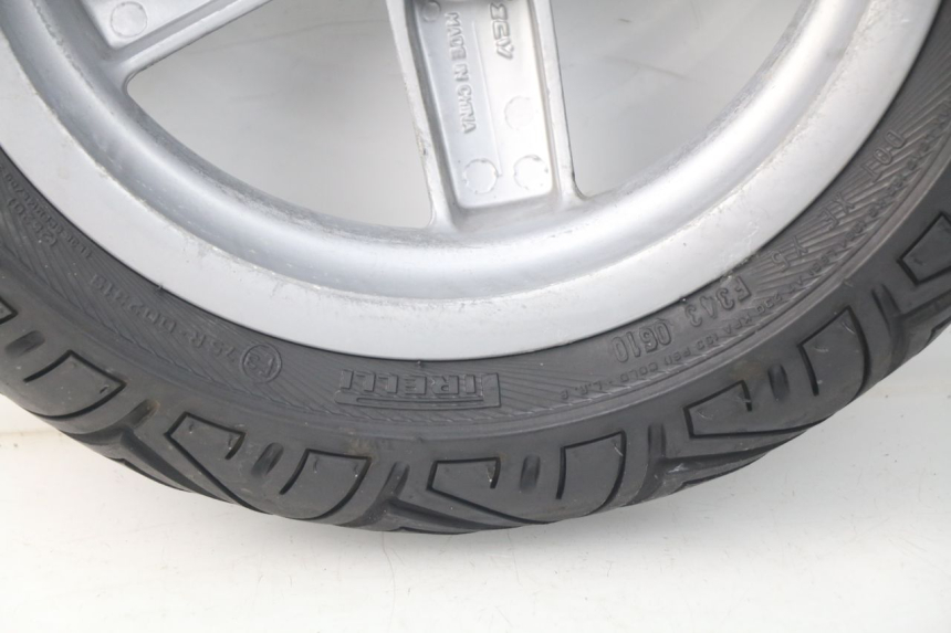 photo de FRONT RIM PIAGGIO VESPA LX IE 125 (2010 - 2012) - Fixing points details