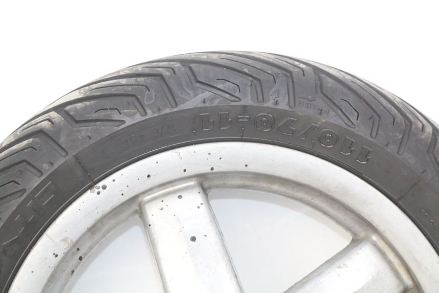 photo de FRONT WHEEL RIM PIAGGIO VESPA LX 125 (2005 - 2010) - Distinctive features