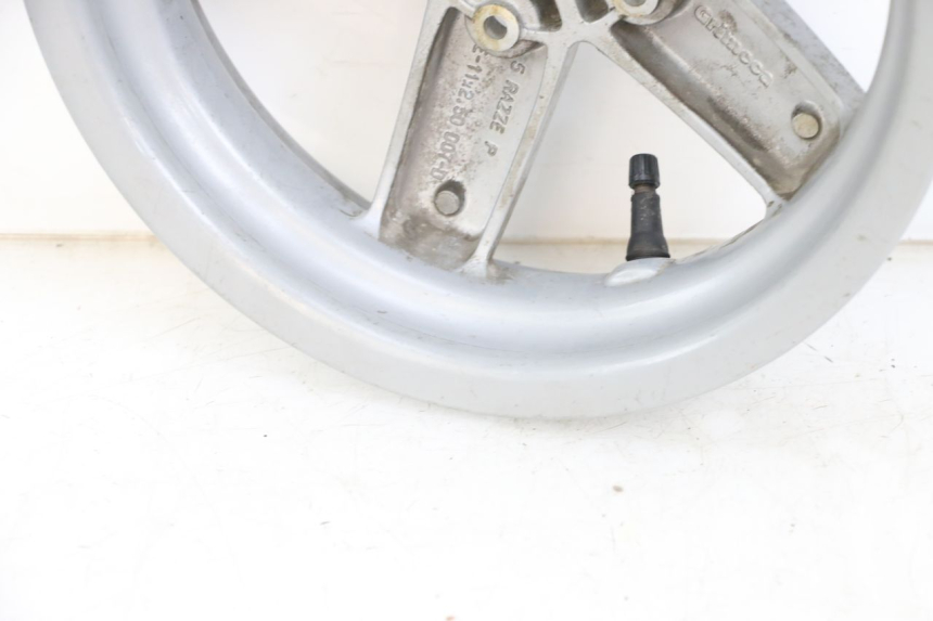 photo de FRONT WHEEL RIM PIAGGIO VESPA LX 125 (2005 - 2010) - Zoom on usage condition