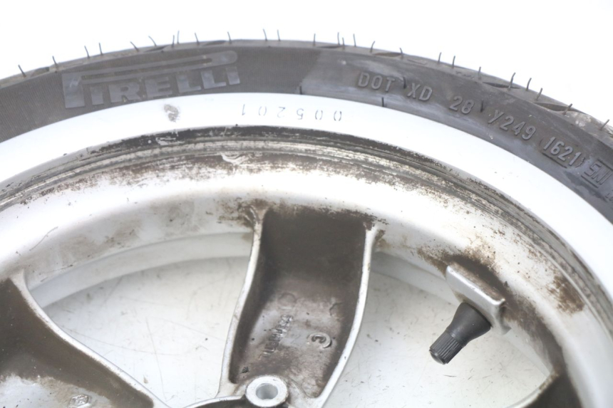 photo de FRONT WHEEL RIM PIAGGIO VESPA PRIMAVERA 2T 50 (2013 - 2018) - Technical close-up