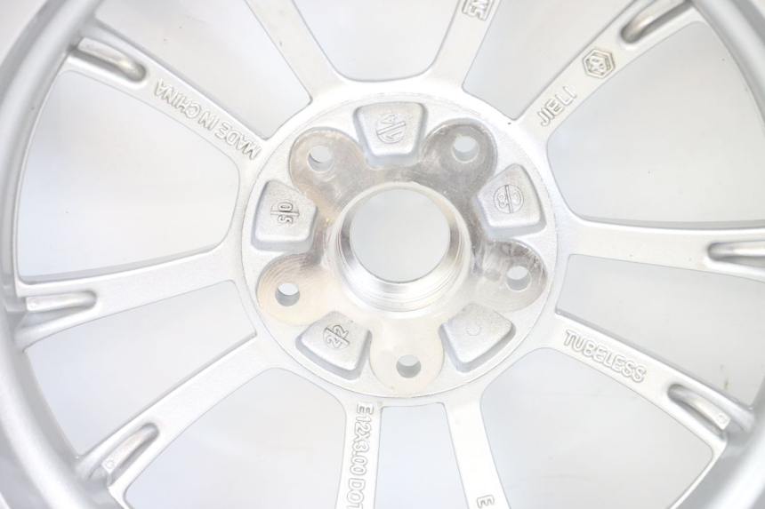 photo de FRONT RIM PIAGGIO VESPA PRIMAVERA 4T 50 (2021 - 2024) - Distinctive features