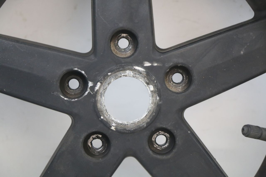 photo de FRONT WHEEL RIM PIAGGIO VESPA S 2T 50 (2007 - 2014) - Alternative perspective