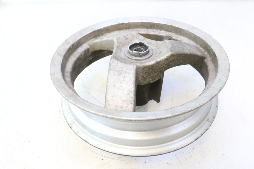 photo de FRONT WHEEL RIM PEUGEOT VIVACITY NEW 2T 50 (2008 - 2017) - Zoom on usage condition