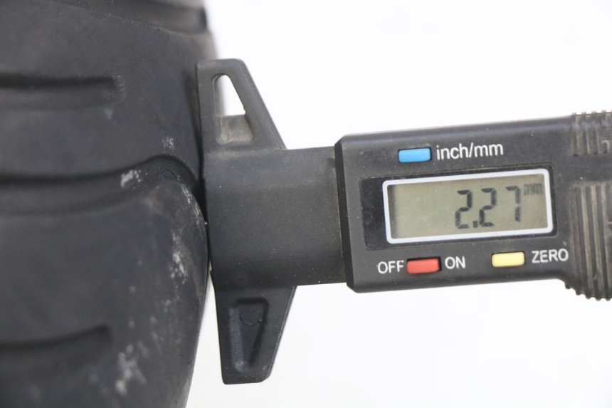 photo de FRONT WHEEL RIM PEUGEOT VIVACITY NEW 4T 50 (2008 - 2017) - Zoom on usage condition