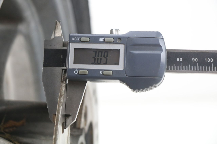 photo de FRONT RIM PEUGEOT VIVACITY 100 (1999 - 2008) - Alternative perspective